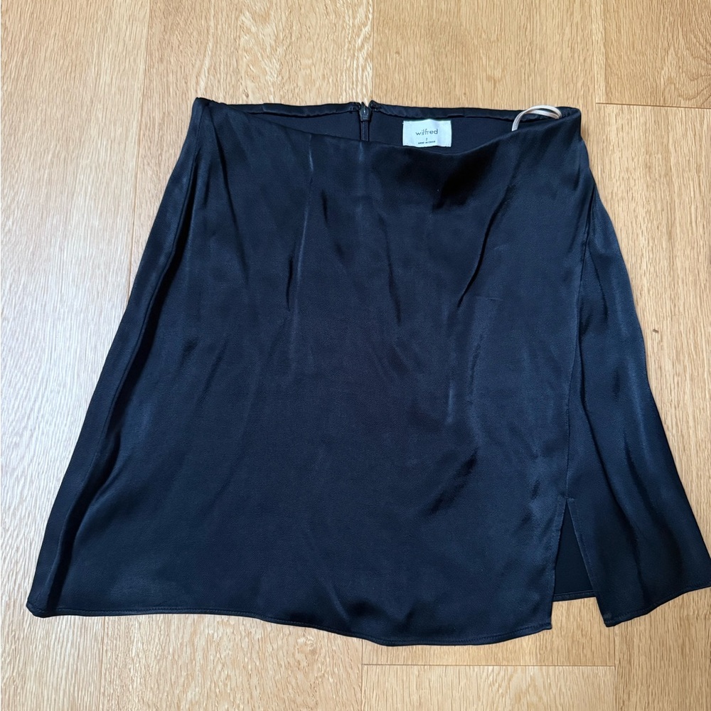 Aritzia Wilfred Satin Skirt